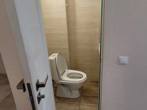 коммерческая по адресу Кирила і Мефодія пл. (Миру), 27