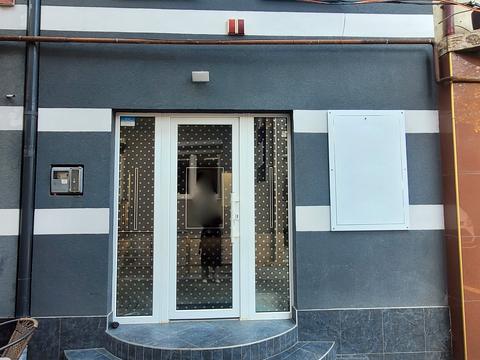 коммерческая по адресу Кирила і Мефодія пл. (Миру), 27