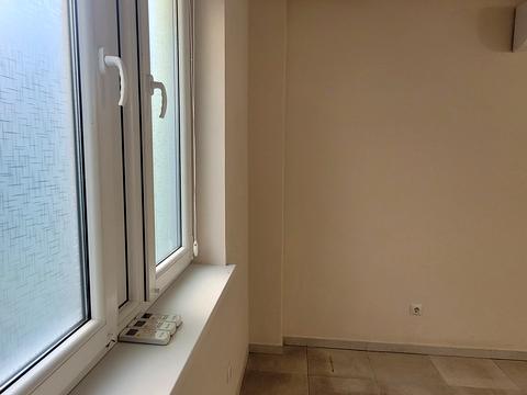 коммерческая по адресу Кирила і Мефодія пл. (Миру), 27