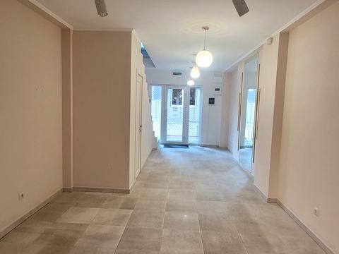 коммерческая по адресу Кирила і Мефодія пл. (Миру), 27