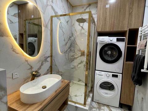 будинок за адресою Квітнева