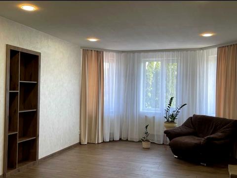 будинок за адресою Квітнева