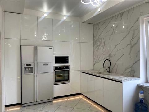 будинок за адресою Квітнева