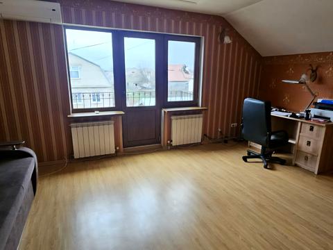 будинок за адресою Молодіжне