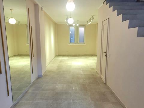 комерційна за адресою Кирила і Мефодія пл. (Миру), 27