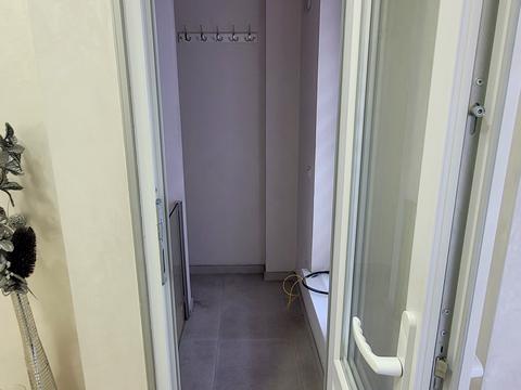 комерційна за адресою Кирила і Мефодія пл. (Миру), 27