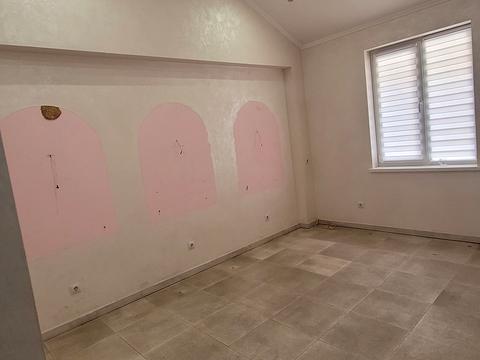 комерційна за адресою Кирила і Мефодія пл. (Миру), 27