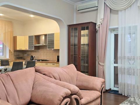 будинок за адресою Франка