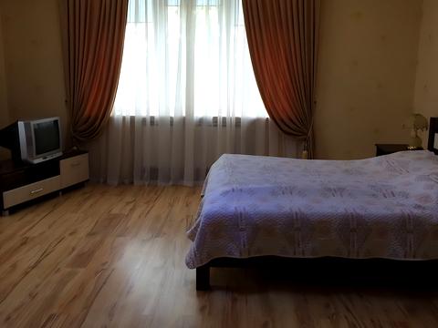 будинок за адресою Молодіжне