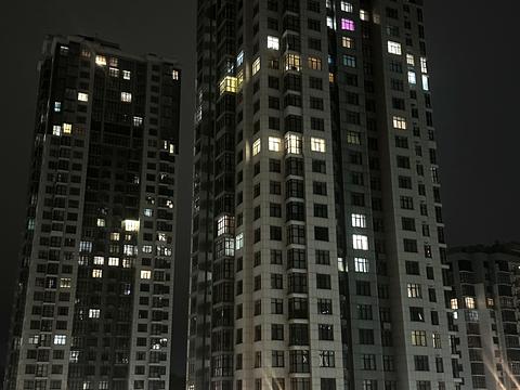 паркомісце за адресою Андрія Верхогляда вул. (Михайла Драгомирова), 11