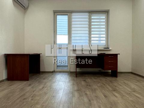 комерційна за адресою Андрія Верхогляда вул. (Михайла Драгомирова), 2-А