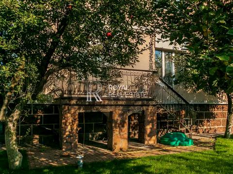 будинок за адресою Вишнева