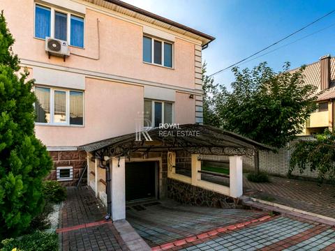 будинок за адресою Вишнева