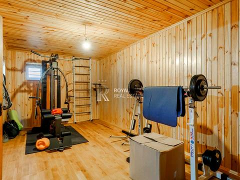 будинок за адресою Вишнева