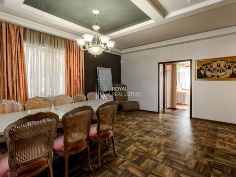 будинок за адресою Вишнева