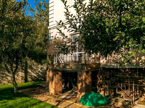 будинок за адресою Вишнева