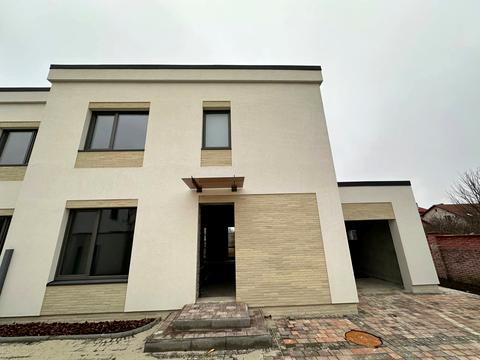 дом по адресу Лесі Українки