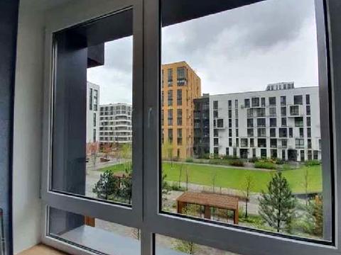 квартира за адресою Салютна вул., 2к18