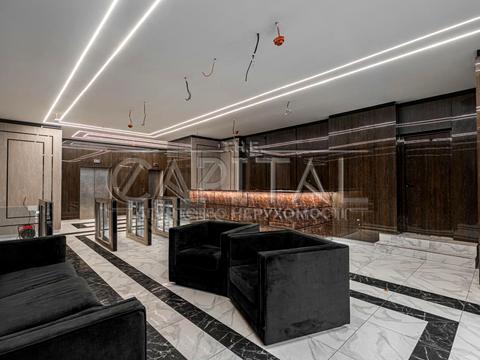 комерційна за адресою Саксаганського вул., 80