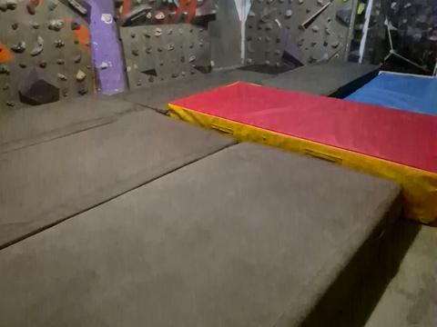 комерційна за адресою Парусна вул. (Героїв Сталінграду), 2