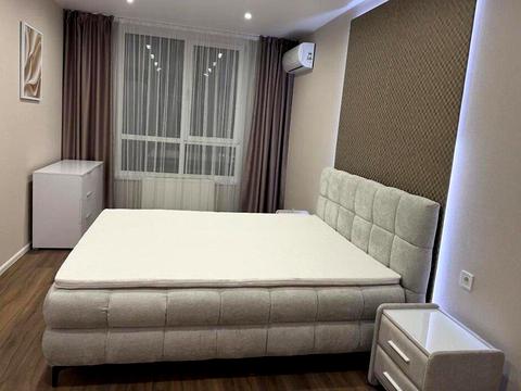 квартира за адресою Дніпровська набережна вул., 17-К