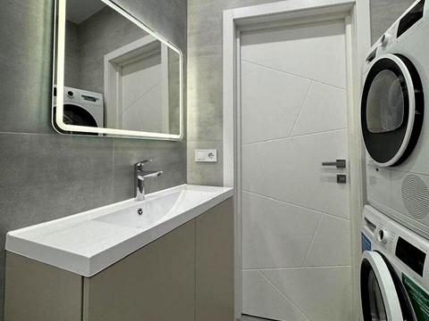 квартира за адресою Дніпровська набережна вул., 17-К