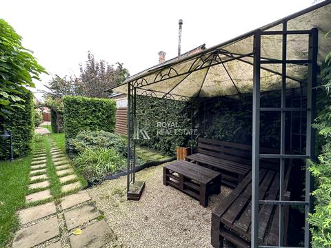 будинок за адресою Соборна вул. ()