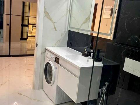 квартира по адресу Краснова ул., 1-В