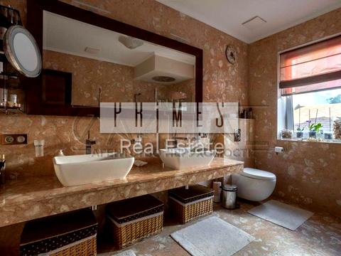 будинок за адресою с. Іванковичі, Авіаторів