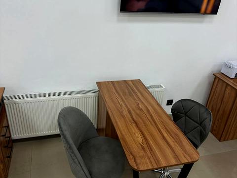 комерційна за адресою Володимира Мономаха вул. (Московська), 4