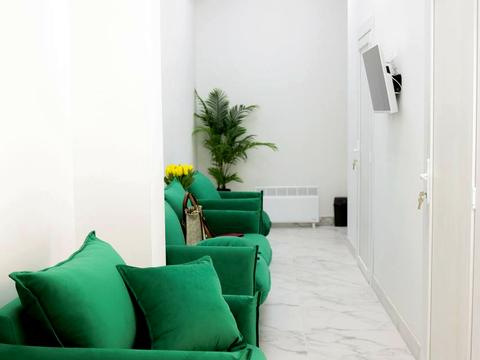 комерційна за адресою Володимира Мономаха вул. (Московська), 4