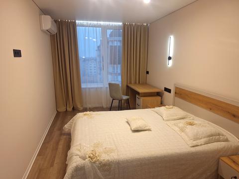 квартира за адресою Степана Бандери вул., 77-Б