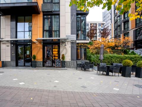 комерційна за адресою Предславинська вул., 42