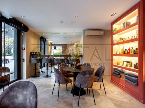 комерційна за адресою Предславинська вул., 42