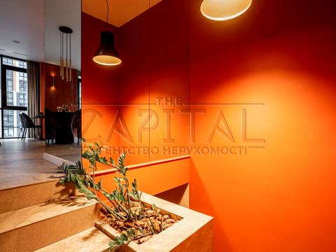 комерційна за адресою Предславинська вул., 42