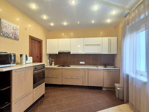 будинок за адресою Свободи, 12