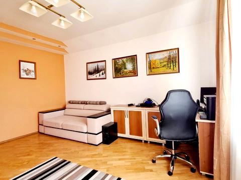 будинок за адресою Свободи, 12