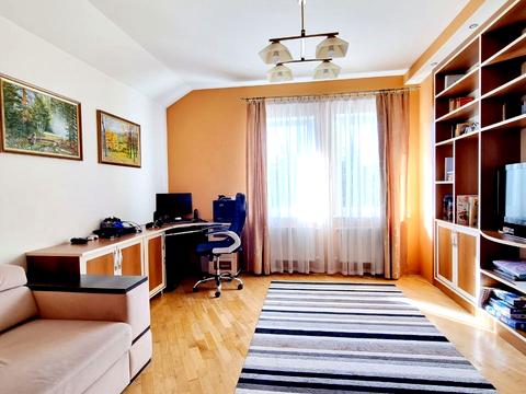 будинок за адресою Свободи, 12