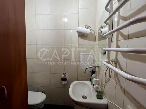 комерційна за адресою Лесі Українки бульв., 23Б