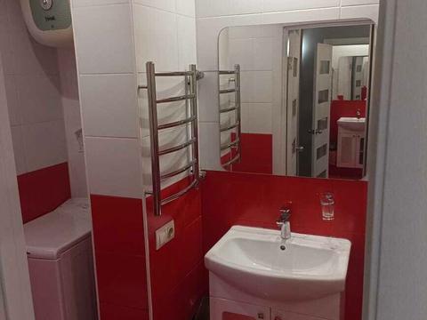 квартира за адресою Героїв полку "Азов" вул. (Маршала Малиновського), 28-Б