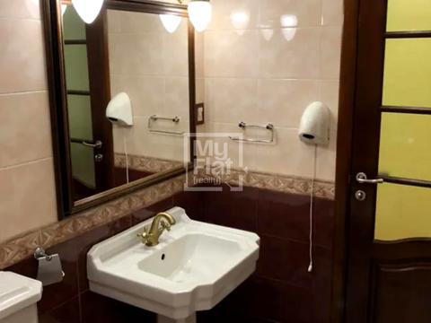 комерційна за адресою Велика Васильківська вул. (Червоноармійська), 49