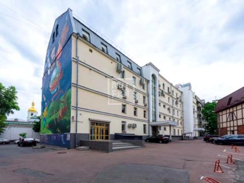 комерційна за адресою Стрілецька вул., 4-6