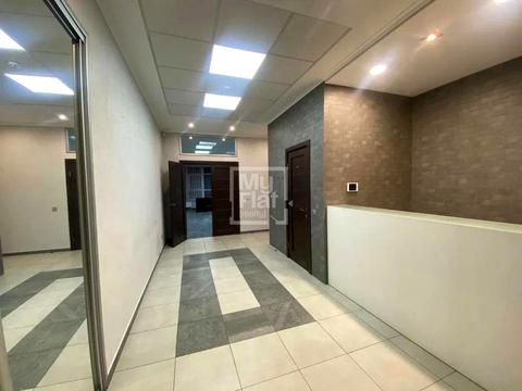 комерційна за адресою Кловський узвіз (Кловський), 7a