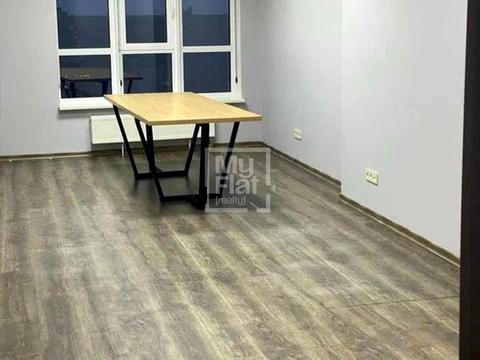 комерційна за адресою Кловський узвіз (Кловський), 7a