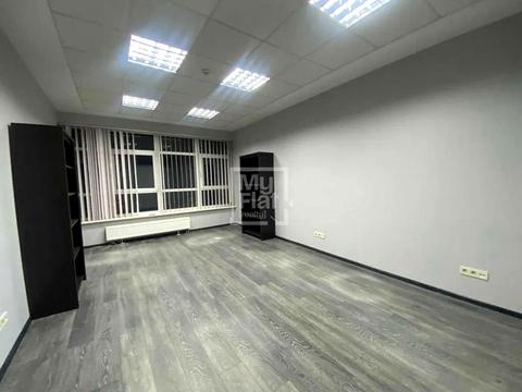 комерційна за адресою Кловський узвіз (Кловський), 7a