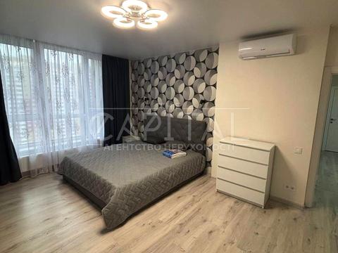 квартира по адресу Олександра Олеся ул., 2-Б