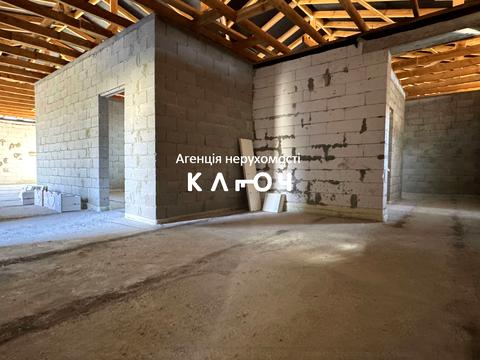 будинок за адресою Українська