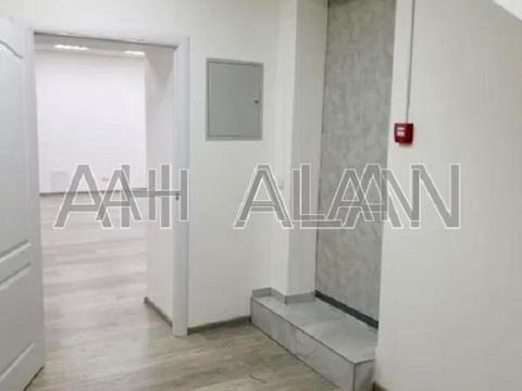 комерційна за адресою Банкова вул., 3