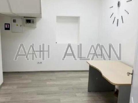 комерційна за адресою Банкова вул., 3