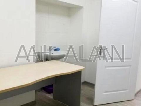 комерційна за адресою Банкова вул., 3